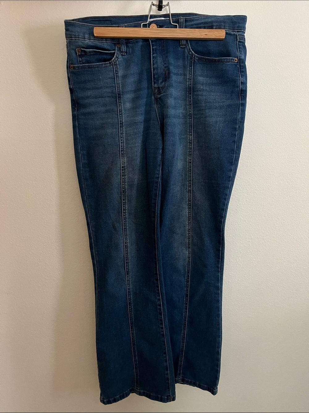 Nicole Miller High-Rise Flare Jeans in Dark Blue Wash
